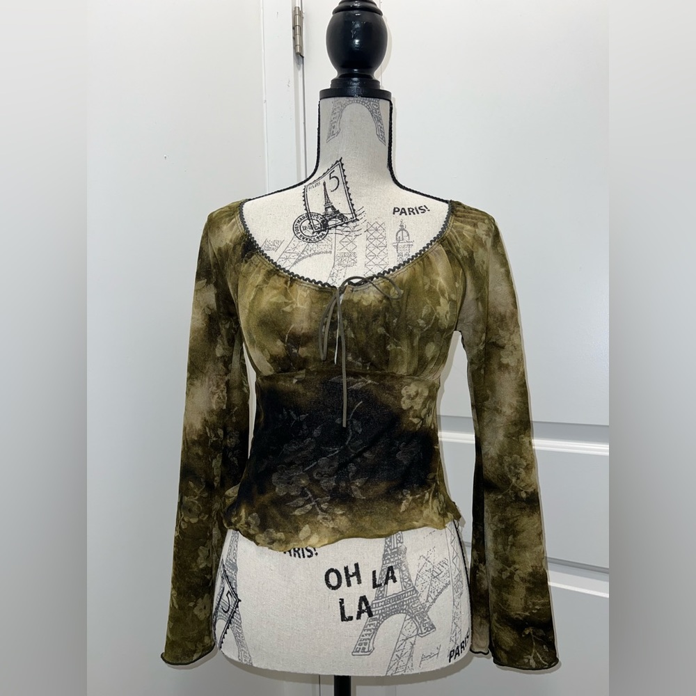 Y2K whimsical top with bell sleeves